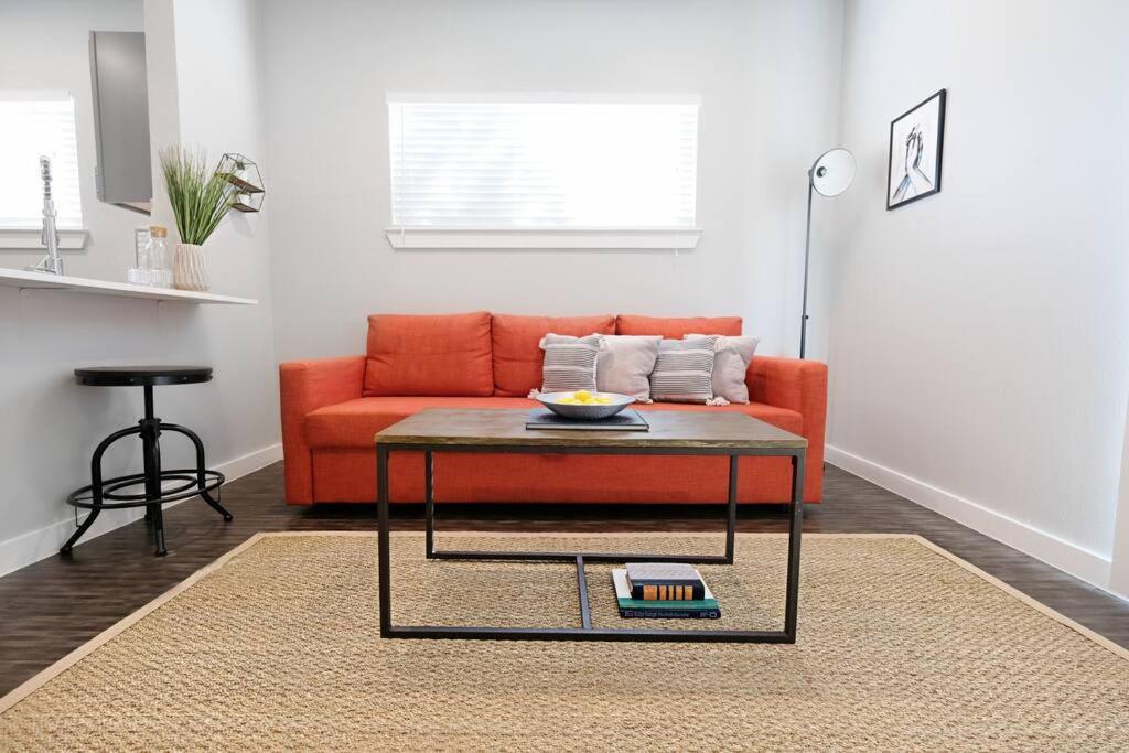 The Kozy Urban Dallas Flat المظهر الخارجي الصورة